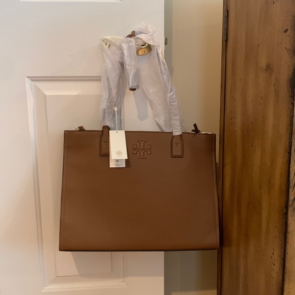 Tory Burch Handbags - Tory Burch Thea Leather Tote NWT